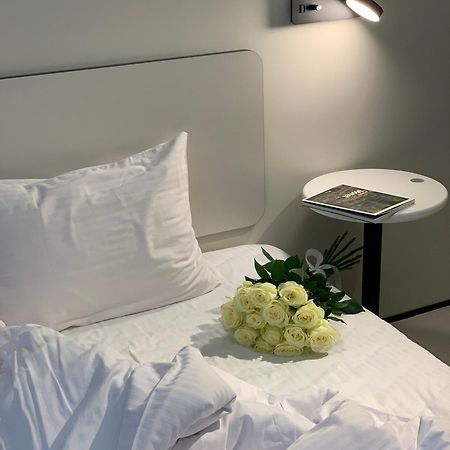 Ultramarinn Hotel Oldenburg Bagian luar foto